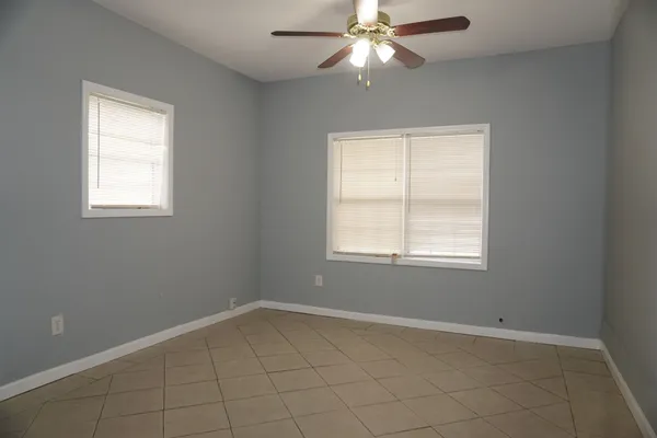 $1,725 | 504 Pinecrest Drive, Riverdale, GA 30274