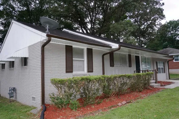 $1,725 | 504 Pinecrest Drive, Riverdale, GA 30274