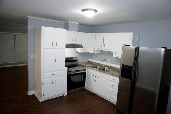 $1,725 | 504 Pinecrest Drive, Riverdale, GA 30274