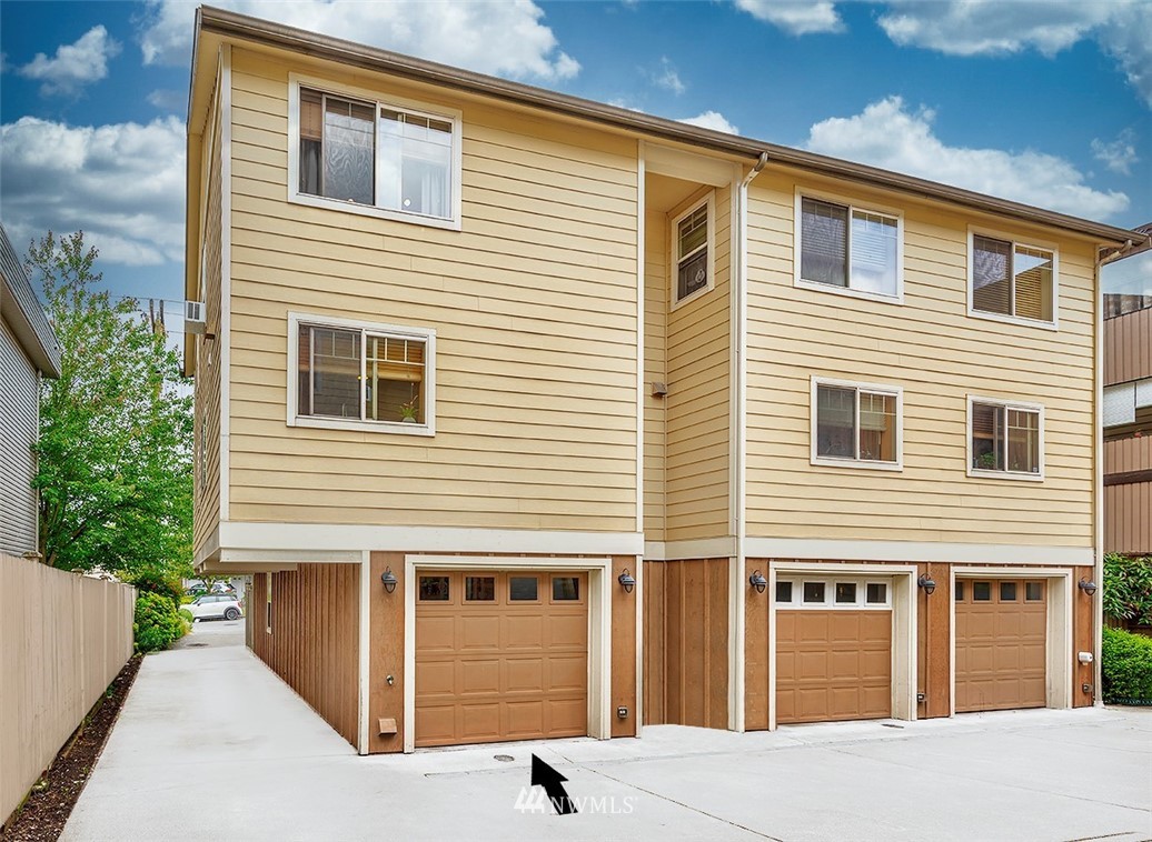908 North 95th Street, Unit C Seattle, WA 98103 - Photo 1 of 16 Gallery Image 1