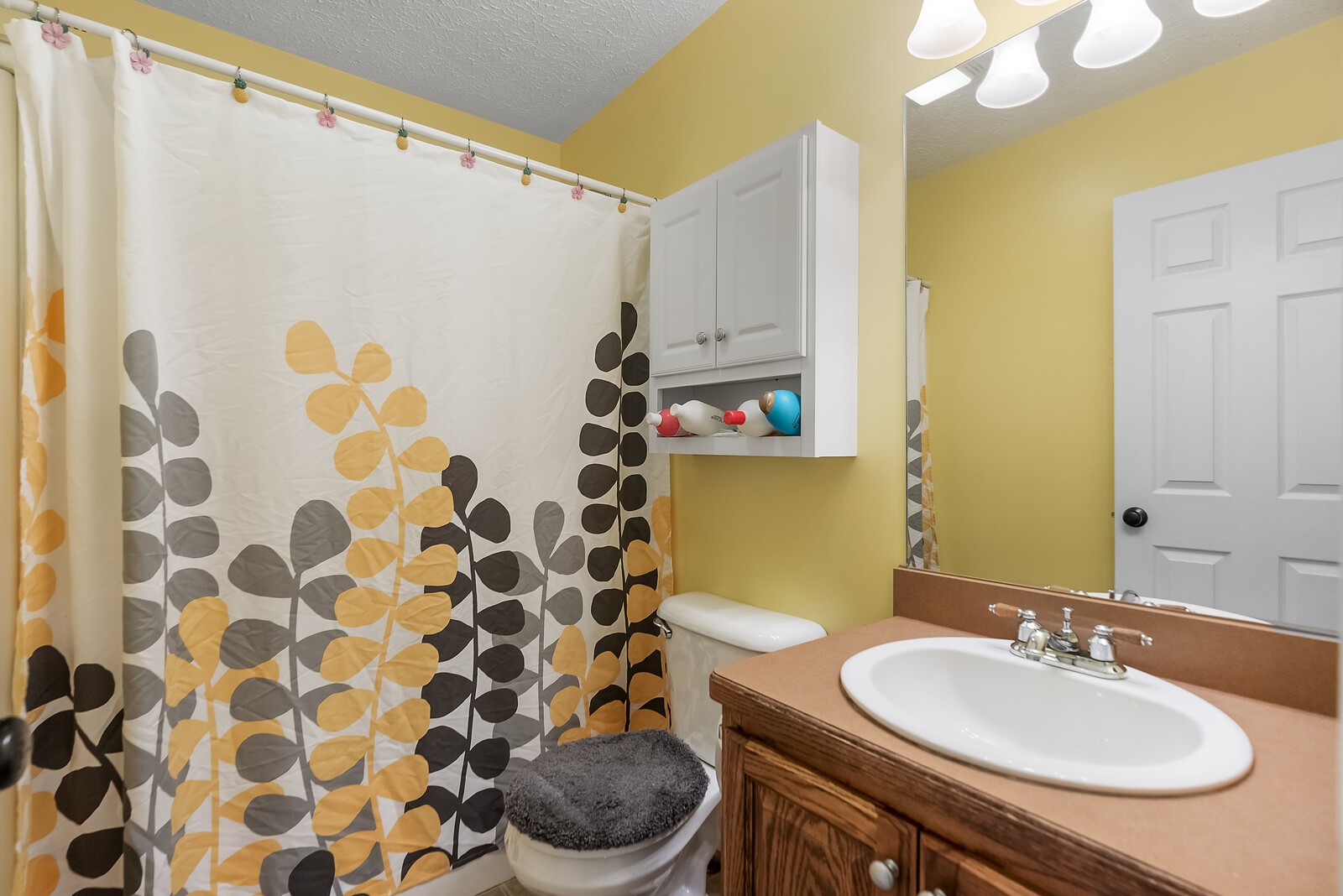 509 Berry Circle Springfield, TN 37172 - Photo 15 of 20 a bathroom with a sink and a mirror