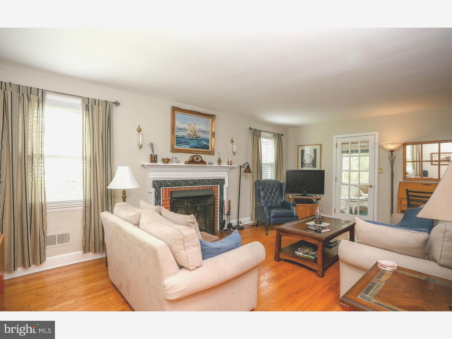 27 Hillside Road Claymont, DE 19703 - Photo 2 of 25 Gallery Image 2