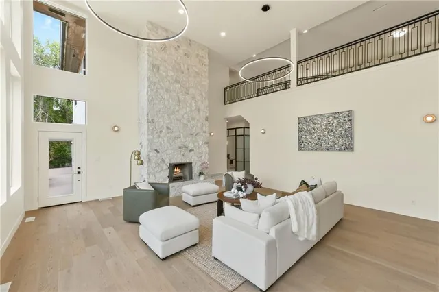 $2,450,000 | 1701 Northwest Duncan Road, Blue Springs, MO 64015