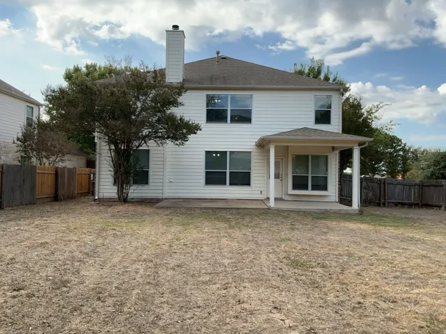 a view of an entrance of the house