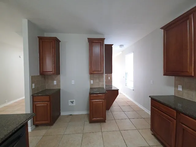 $2,350 | 20700 Silverbell Lane, Pflugerville, TX 78660