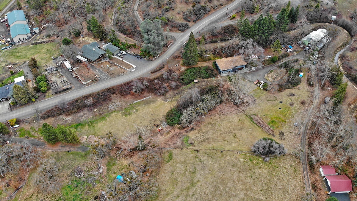 3600 North Foothill Road Medford, OR 97504 - Photo 28 of 31 28