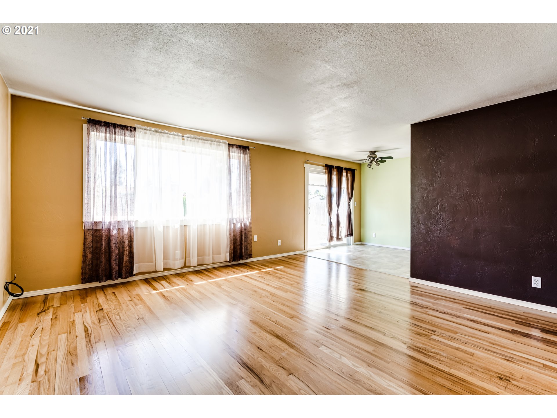 688 South 38th Street Springfield, OR 97478 - Photo 14 of 31