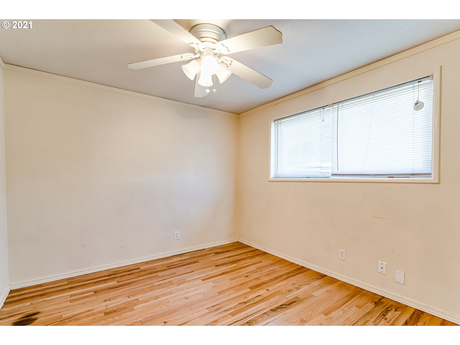 688 South 38th Street Springfield, OR 97478 - Photo 21 of 31