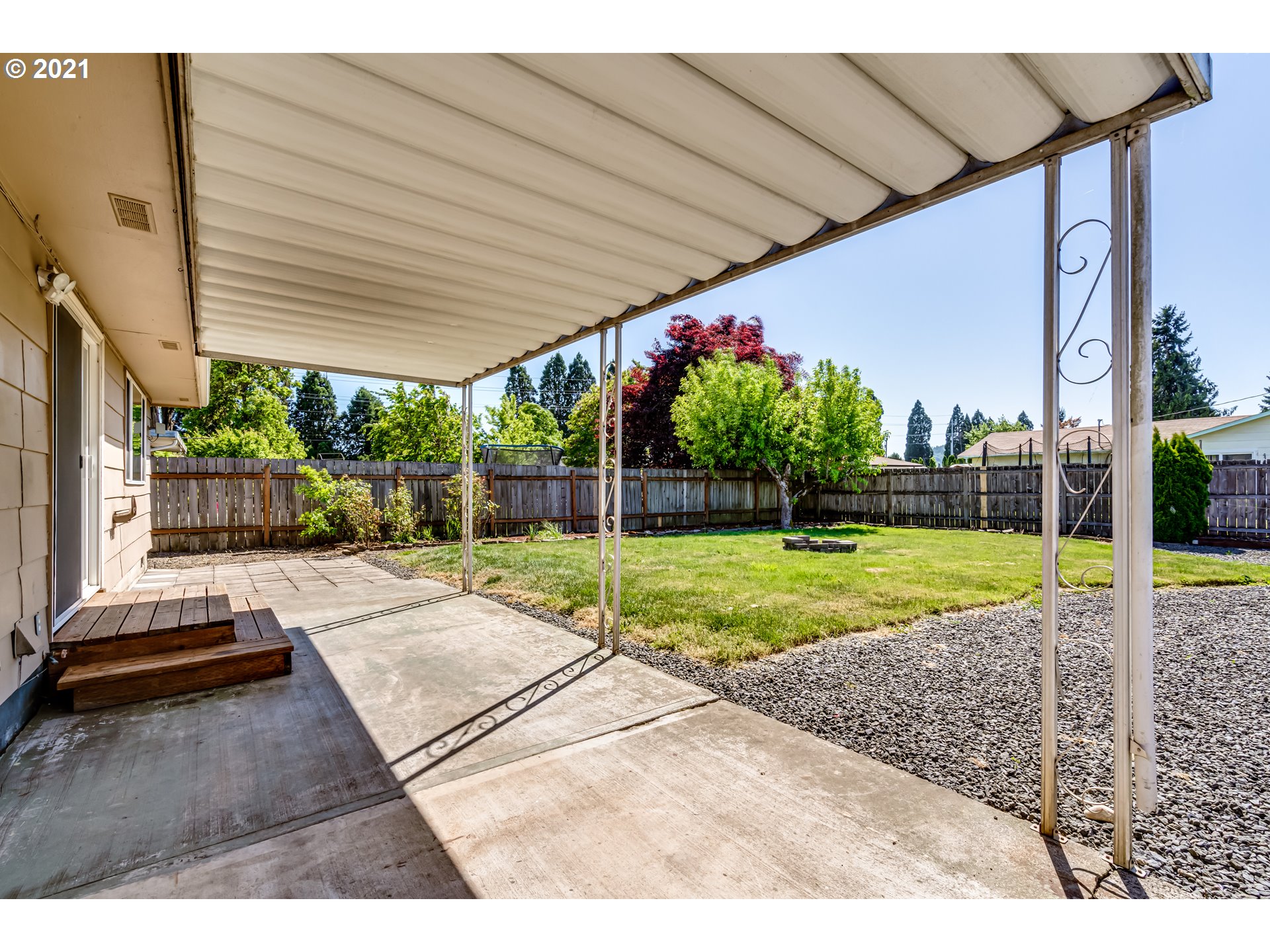 688 South 38th Street Springfield, OR 97478 - Photo 23 of 31