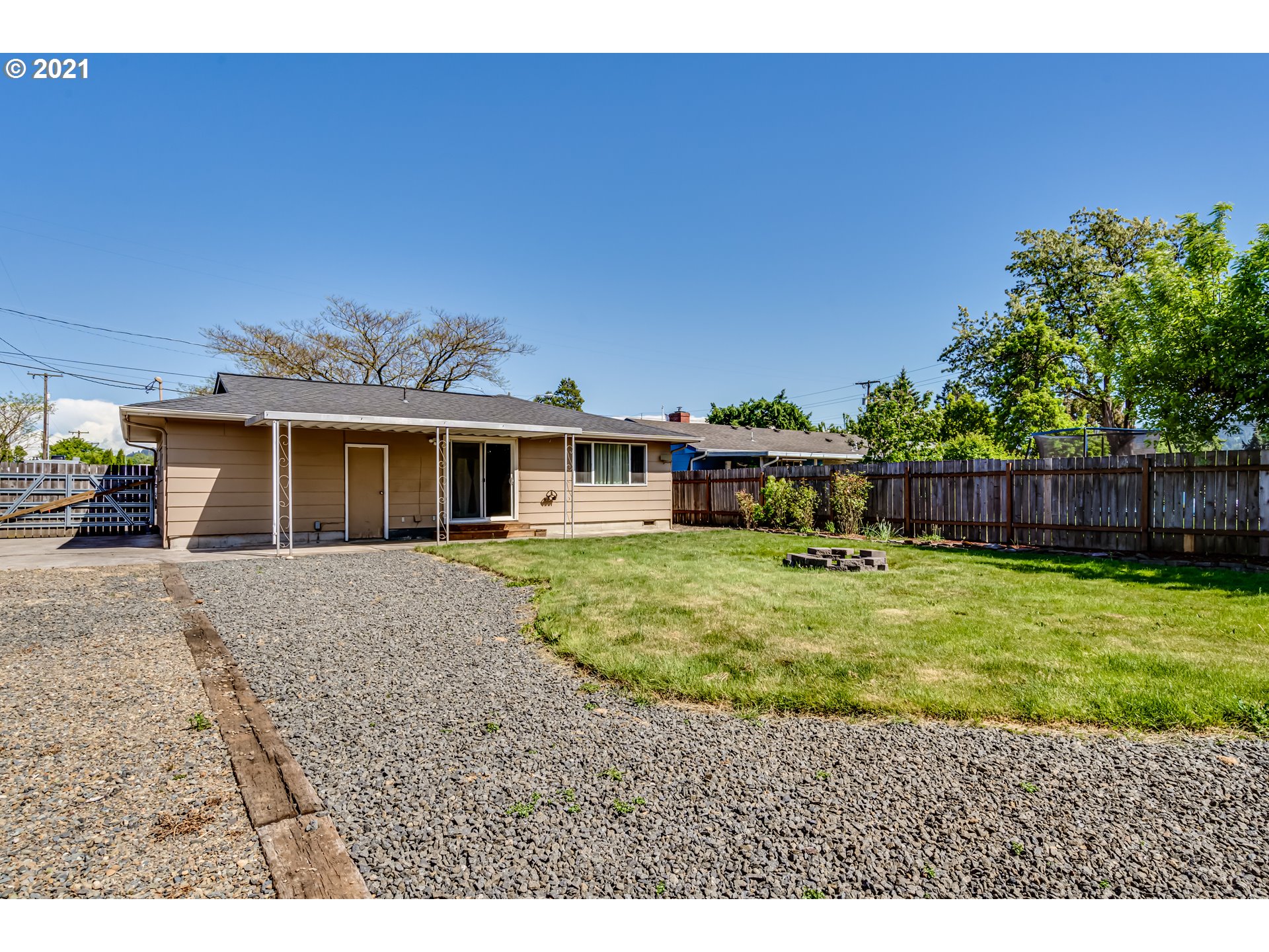 688 South 38th Street Springfield, OR 97478 - Photo 26 of 31