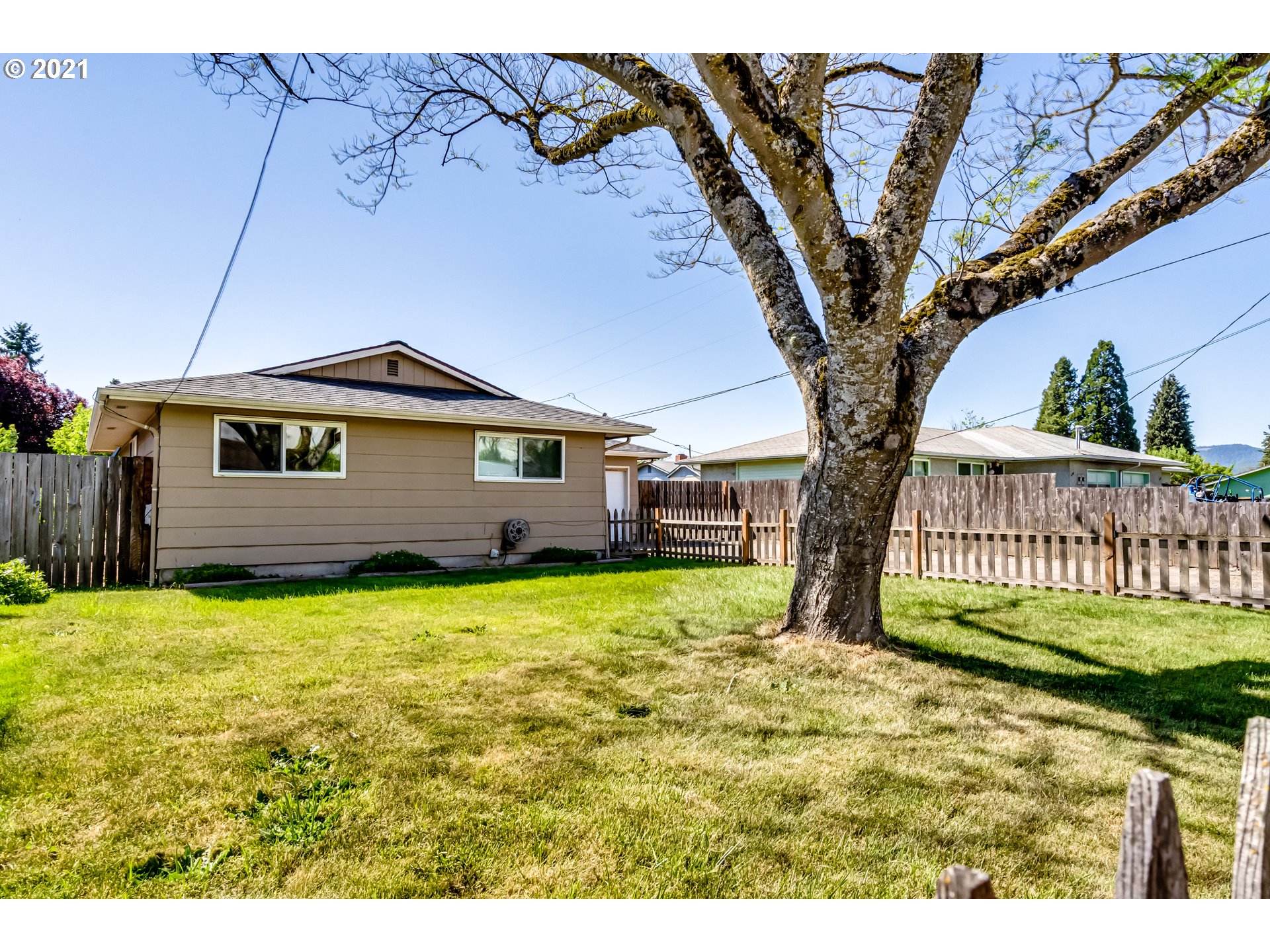 688 South 38th Street Springfield, OR 97478 - Photo 31 of 31