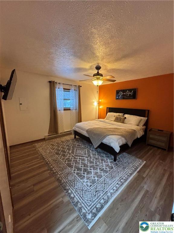 9203 Westwood Drive Tobyhanna, PA 18466 - Photo 11 of 24 Primary Bedroom