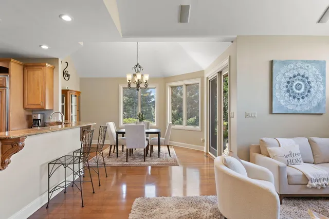 $779,000 | 2131 White Oak Lane, Highland, IN 46322