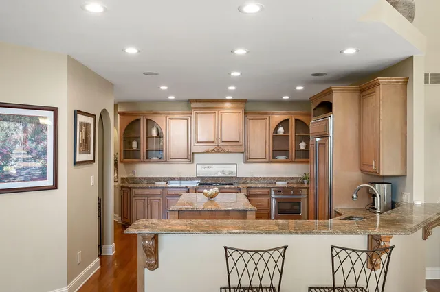 $779,000 | 2131 White Oak Lane, Highland, IN 46322