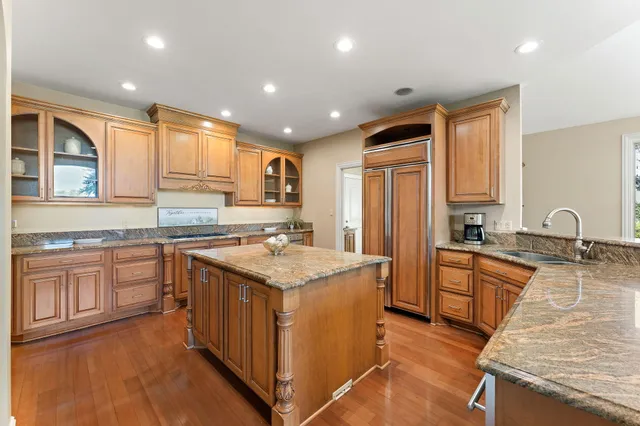 $779,000 | 2131 White Oak Lane, Highland, IN 46322