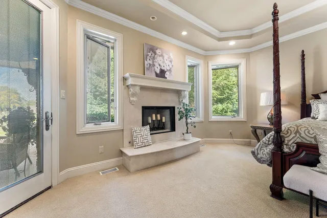 $779,000 | 2131 White Oak Lane, Highland, IN 46322