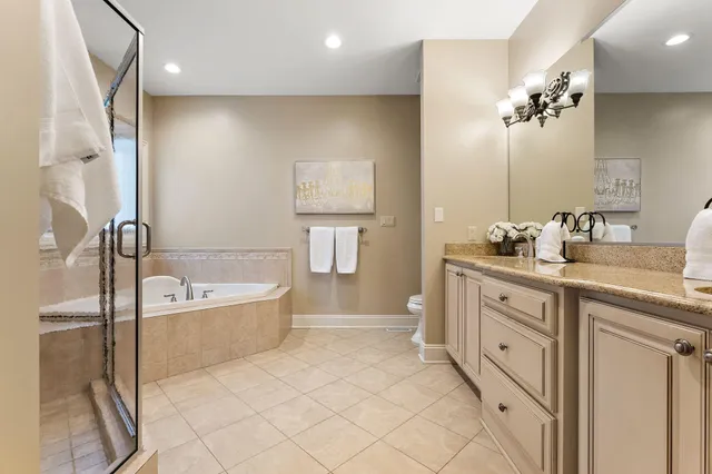 $779,000 | 2131 White Oak Lane, Highland, IN 46322