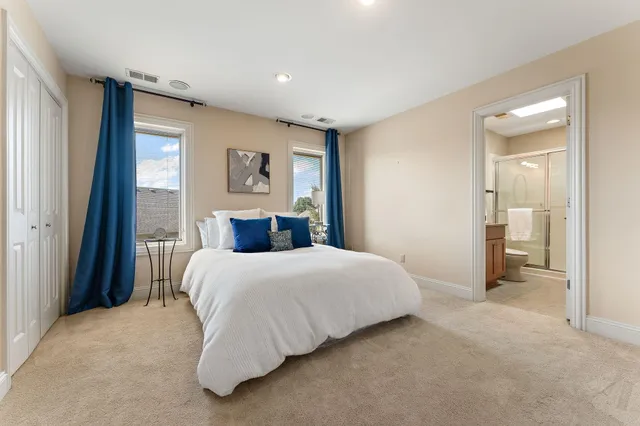 $779,000 | 2131 White Oak Lane, Highland, IN 46322