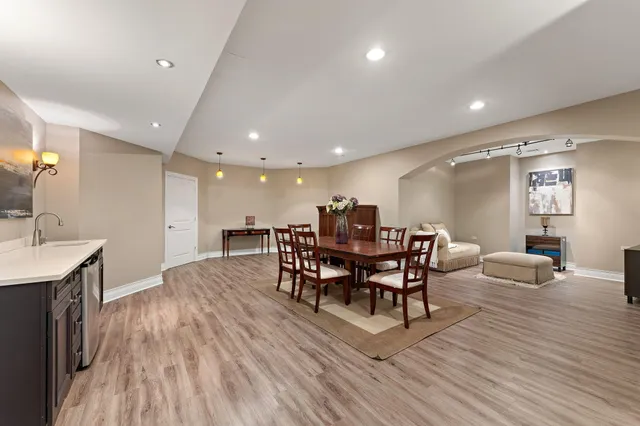 $779,000 | 2131 White Oak Lane, Highland, IN 46322