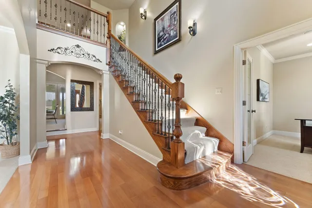 $779,000 | 2131 White Oak Lane, Highland, IN 46322