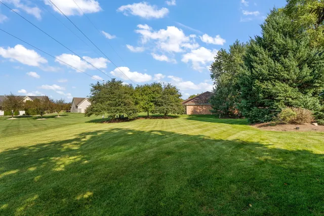 $779,000 | 2131 White Oak Lane, Highland, IN 46322