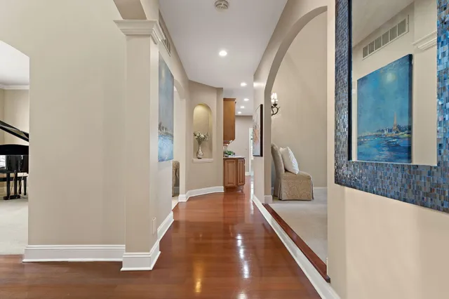 $779,000 | 2131 White Oak Lane, Highland, IN 46322