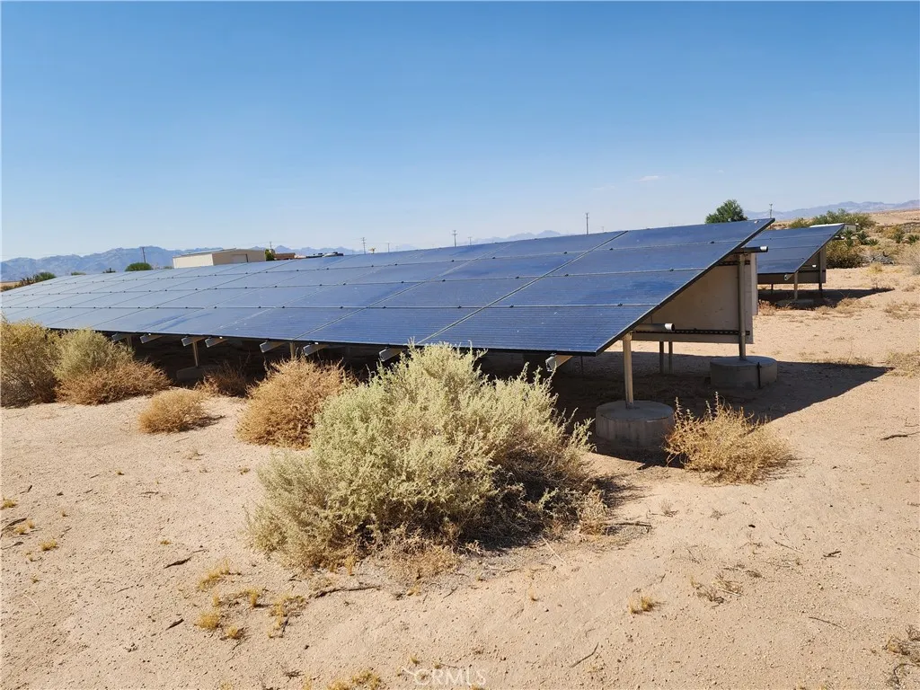 12491 Toby Lane Blythe, CA 92225 - Photo 39 of 45 a view of roof and wooden fence
