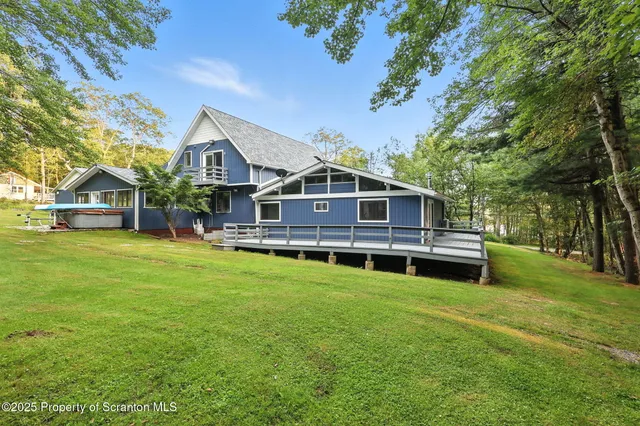 $619,000 | 3 Wagon Road, Lake Ariel, PA 18436