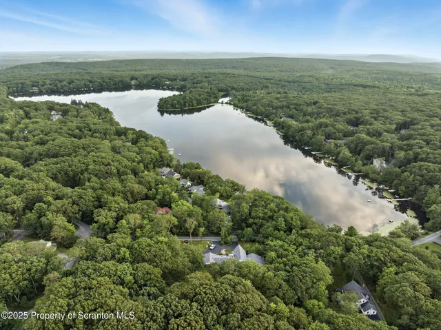 $619,000 | 3 Wagon Road, Lake Ariel, PA 18436