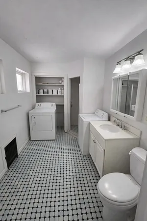 $6,200 | 39 St Paul Street, Unit 2, Brookline, MA 02446