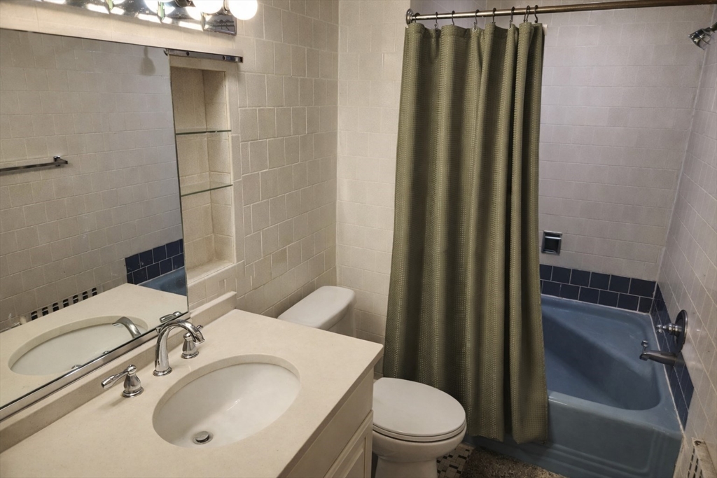 39 St Paul Street, Unit 2 Brookline, MA 02446 - Photo 9 of 11