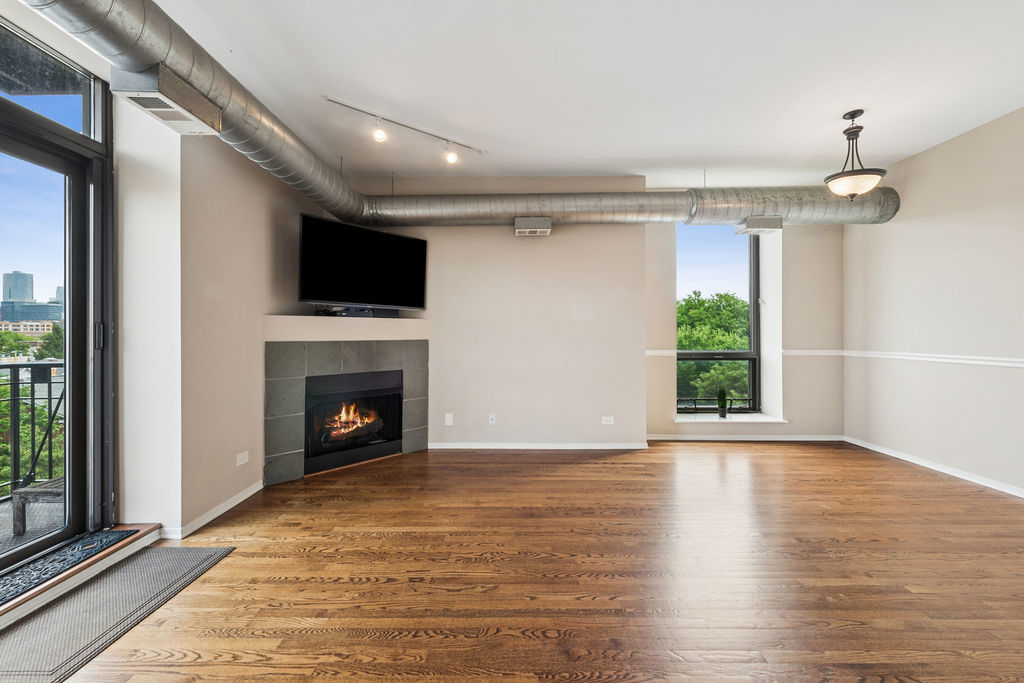 811 South Lytle Street, Unit 416 Chicago, IL 60607 - Photo 4 of 19 Gallery Image 4