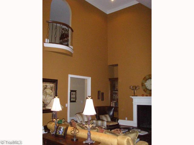 1045 Rockford Road High Point, NC 27262 - Photo 6 of 16 Den/Family/Great Room.