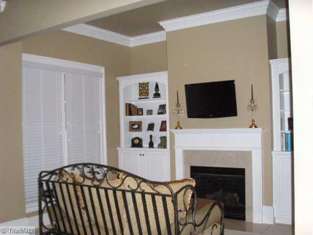 1045 Rockford Road High Point, NC 27262 - Photo 10 of 16 Master Bedroom. Sitting area
