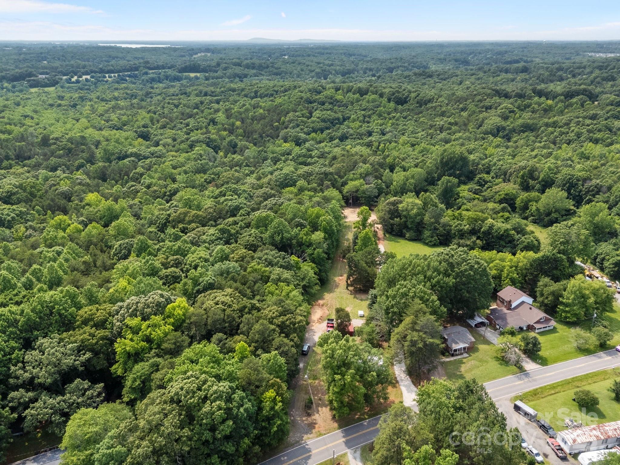 1788 Shearers Road Davidson, NC 28036 - Photo 8 of 19 Gallery Image 8
