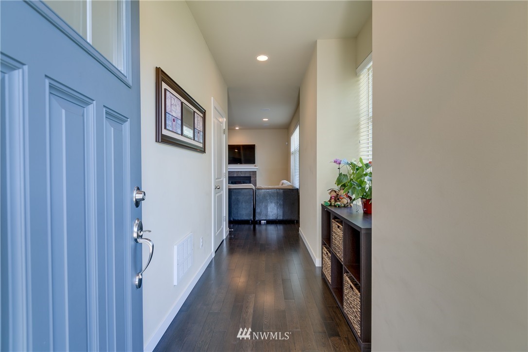 117 164th Place Southeast Bothell, WA 98012 - Photo 2 of 21 Gallery Image 2