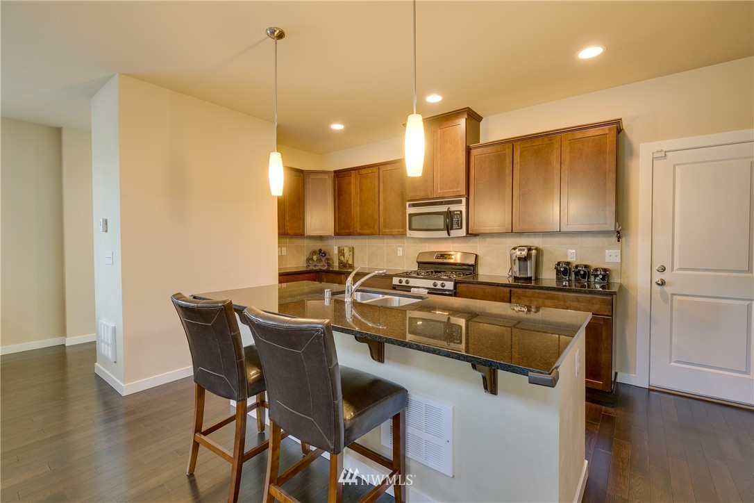 117 164th Place Southeast Bothell, WA 98012 - Photo 3 of 21 Gallery Image 3