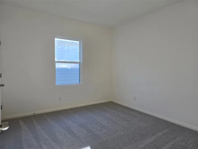 $2,100 | 202 Fox Hvn Road, Hutto, TX 78634