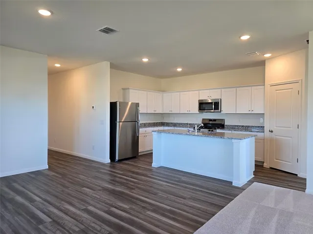 $2,100 | 202 Fox Hvn Road, Hutto, TX 78634