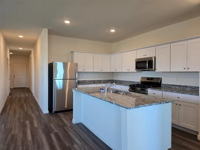 $2,100 | 202 Fox Hvn Road, Hutto, TX 78634