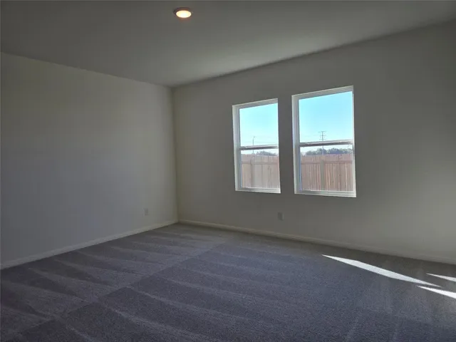 $2,100 | 202 Fox Hvn Road, Hutto, TX 78634