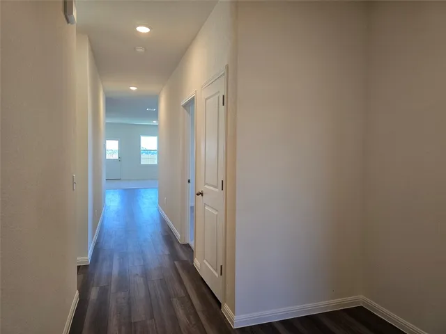 $2,100 | 202 Fox Hvn Road, Hutto, TX 78634