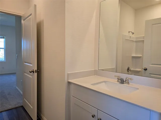 $2,100 | 202 Fox Hvn Road, Hutto, TX 78634