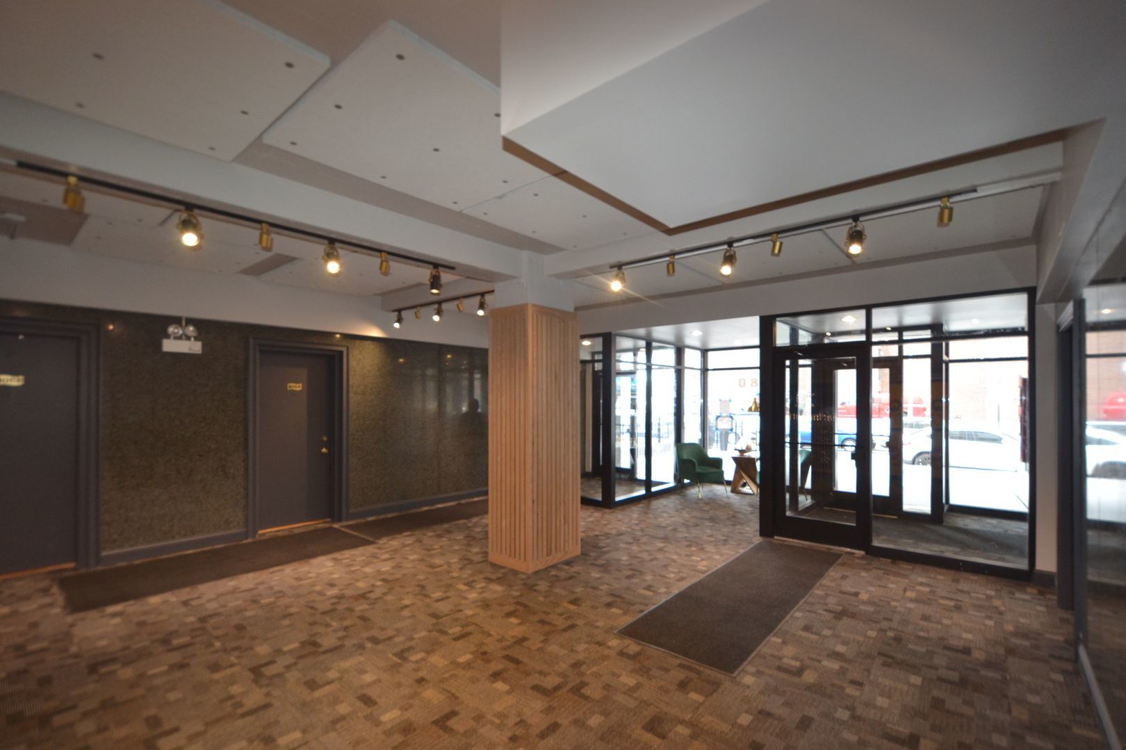 4180 North Marine Drive, Unit 1608 Chicago, IL 60613 - Photo 9 of 11 a view of an empty room