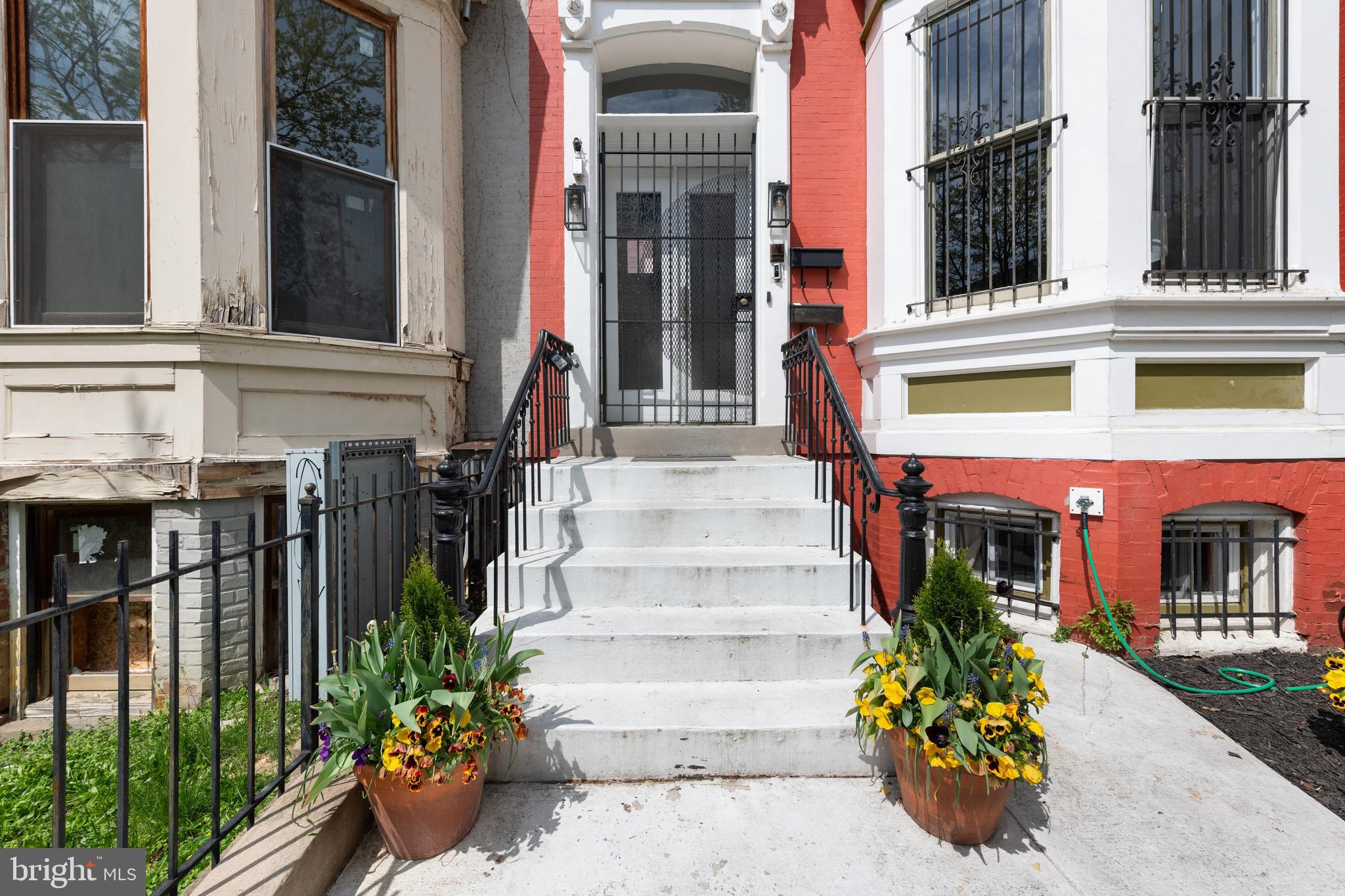 903 R Street Northwest, Unit 1 Washington, DC 20001 - Photo 31 of 32 front view of a house