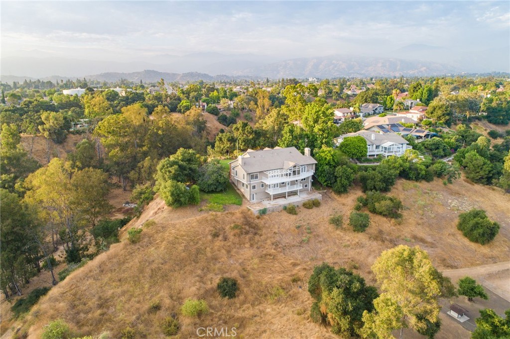 1187 Edinburgh Road San Dimas, CA 91773 - Photo 43 of 57 a view of a yard with an outdoor space