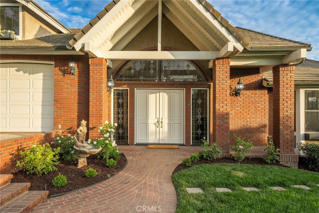 1187 Edinburgh Road San Dimas, CA 91773 - Photo 53 of 57 a front view of a house