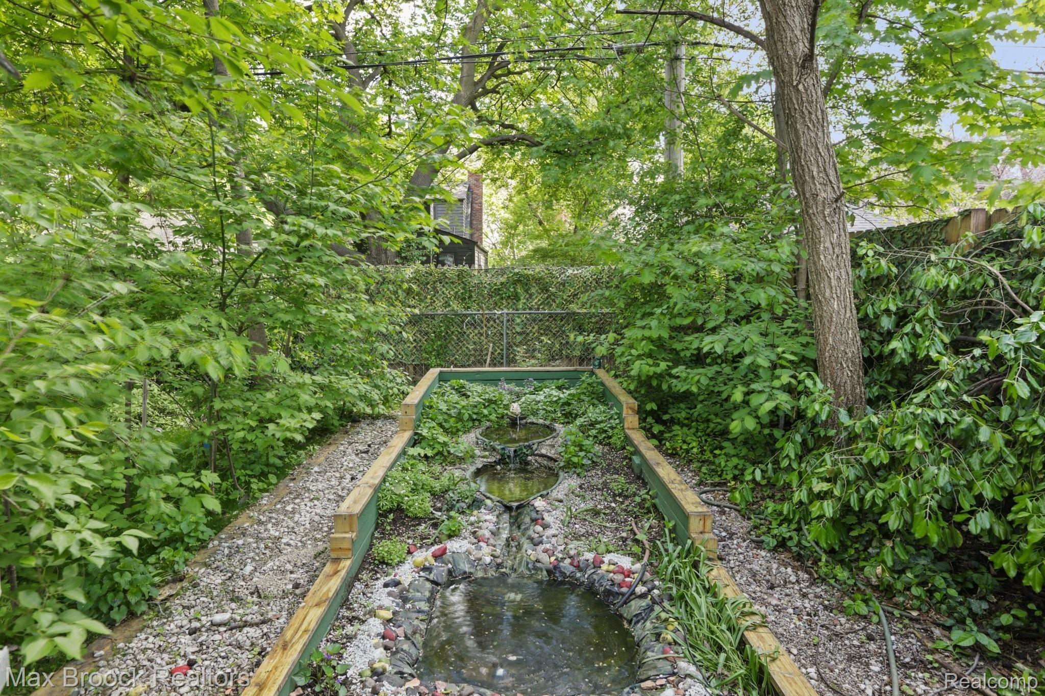 1220 East Maple Road Birmingham, MI 48009 - Photo 26 of 31 3 Tier Waterfall