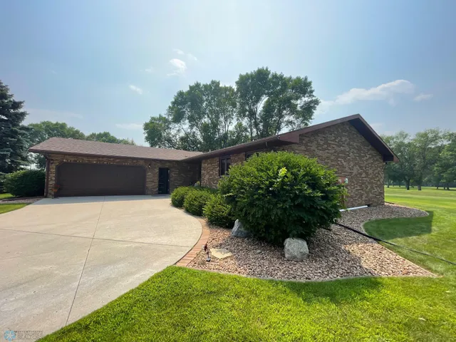 $314,900 | 1119 Main Street, Breckenridge, MN 56520