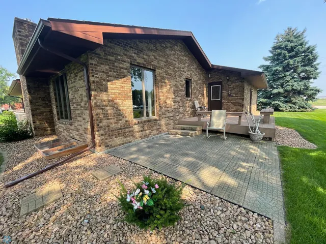 $314,900 | 1119 Main Street, Breckenridge, MN 56520